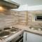 Manchester City-Centre Apartment with Dedicated Workspace, Sleeps 4