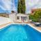Nature & Sea Holiday Home with Pool