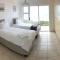 La Mer Stunning Beachfront Apartment