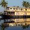 Marari houseboat