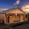 -Pet Friendly- Miners Cabin #5 -Two Double Beds - Private Balcony