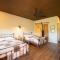 -Pet Friendly- Miners Cabin #5 -Two Double Beds - Private Balcony