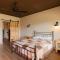 -Pet Friendly- Miners Cabin #5 -Two Double Beds - Private Balcony