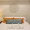 3 Floor TownHouse Next to Downtown Max 12 sleepers