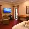 LUXURY FAMILY EN-SUITE ROOM @ 4 STAR GUEST HOUSE
