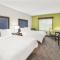 Holiday Inn Express & Suites Wilmington-Newark, an IHG Hotel - Newark