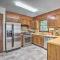 Quiet Home with Fire Pit - 1 Mi to Downtown Acworth! - أكوورث