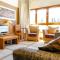 Bright spacious two bed South facing family apartment - 福勒恩