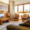 Bright spacious two bed South facing family apartment - 福勒恩