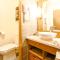 Bright spacious two bed South facing family apartment - 福勒恩