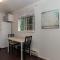 Contemporary, marine 2bd/1ba Apartment C in Kent