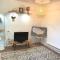 Contemporary, marine 2bd/1ba Apartment C in Kent