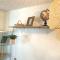 Contemporary, marine 2bd/1ba Apartment C in Kent - 肯特