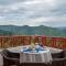 StayVista at Sunshine Estate 2BR with Outdoor Sitting - Chail