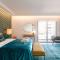 Luxury 4 bedr Flat w/ PANORAMIC Views & Pool!!