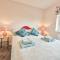 Lloret- Modern retreat with Castle views and private Hot Tub