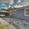 Pet-Friendly Brenham Cottage with Yard!