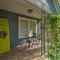 Pet-Friendly Brenham Cottage with Yard!