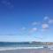 Apollo Bay Beach Hut ~ Wifi ~ Opposite The Ocean