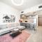 Luton Vacation Homes - Modern & Lake view 1BR , MBL Residence, Jumeirah Lake Towers