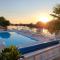 WATERFRONT VILLA SUNSET DREAM WITH POOL