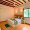 The Pearl Seaview