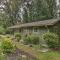 Peaceful Pisgah Forest Cottage with Fire Pit!