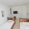 Beachfront House Jovan