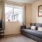 Central quiet self check in 1 bedroom apartment up to 4 - Newbury