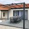 Maison moderne avec jardin à 750m de la mer