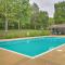 Lakeside Reeds Spring Home with Pool Access and Deck! - Reeds Spring