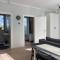 Zanes apartment