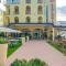 Hotel Explorer