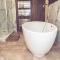 3-Bed Cottage-Plymouth-Dog friendly-Sleeps7