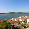 APARTMANI JADRANKA s pogledom na more