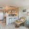 Charming 1 Bedroom, 3 Minute Walk To The Beach Condo