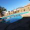 Cabañas con piscina donde Thomas