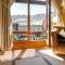 Exceptional 3 bed Penthouse with fireplace and stunning views - 福勒恩