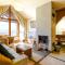 Exceptional 3 bed Penthouse with fireplace and stunning views - 福勒恩