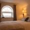 Ascot House Hotel