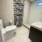 MODERN STUDIO APARTMENT, PRIVATE- DRIVEWAY PARKiNG