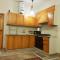 Entire Apartment 2bed Condo at Burban Oakwood