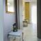 Kates Modern 2 BR Apartment in Perea