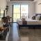 Phaedrus Living: Seaside Luxury Flat Athina 116