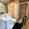 City Centre 2-Bed Apartment Parking Jacuzzi Bath - Glasgow