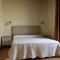 Apartamentos Turísticos - Hostal Los Alisos
