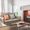 The Old Stamp House Retreat- Three En-suite Bedrooms Central Village Location