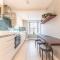 The Old Stamp House Retreat- Three En-suite Bedrooms Central Village Location