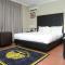Oak Haven Hotel & Suites