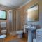 LUXURY VILLA ON SPACIOUS PRIVATE PROPERTY